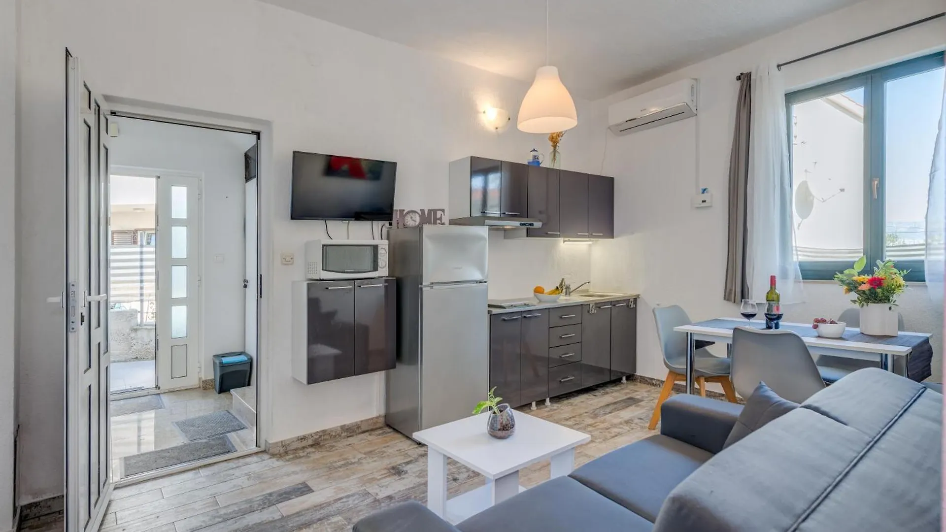 Ferienwohnung Deepwater House Slatine