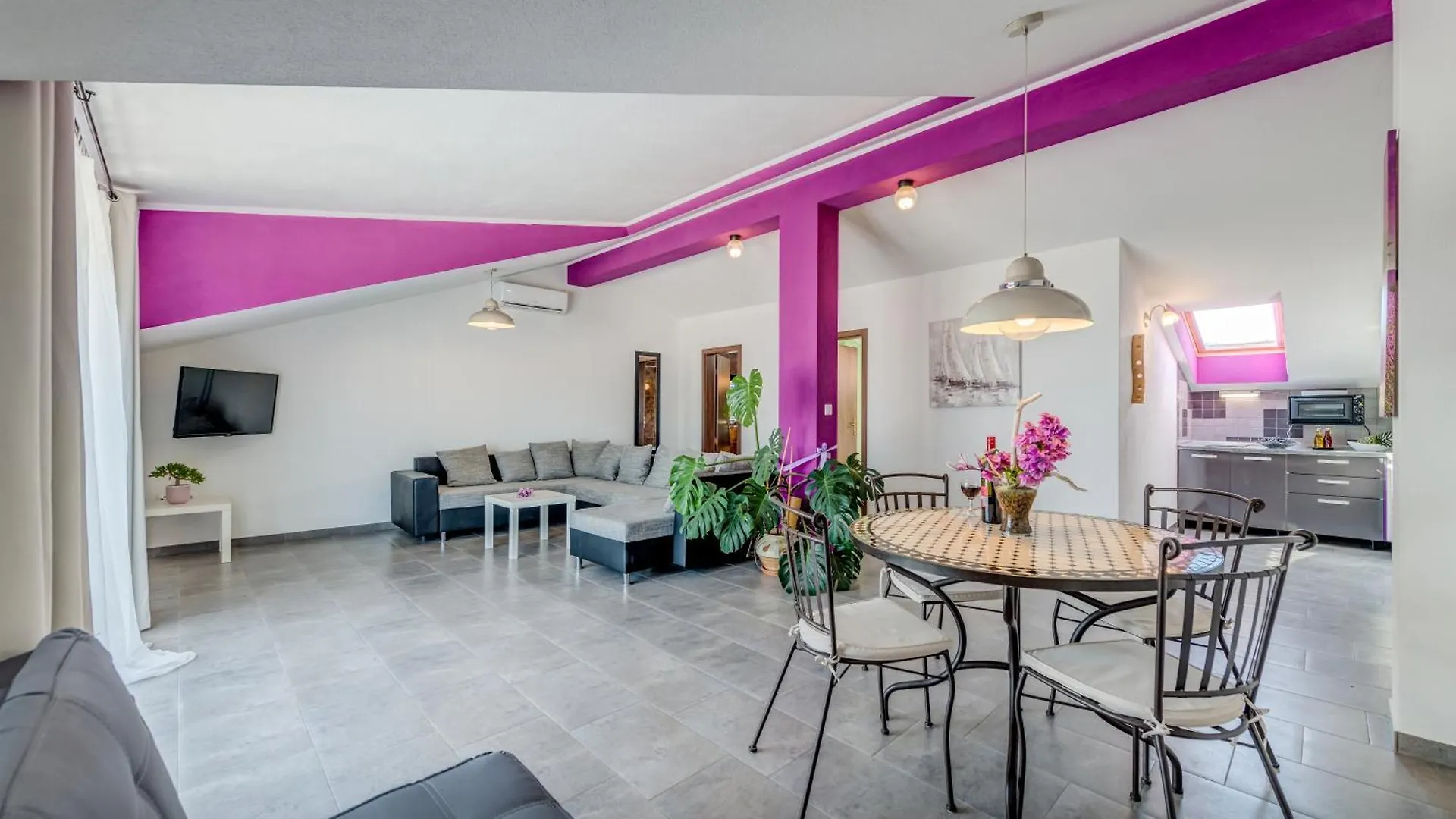 Ferienwohnung Deepwater House Slatine